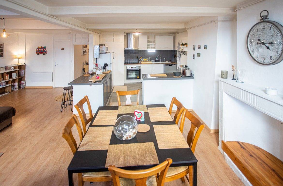Duplex spacieux, centre-ville Montélimar en Drôme in Montélimar, Région de nyons