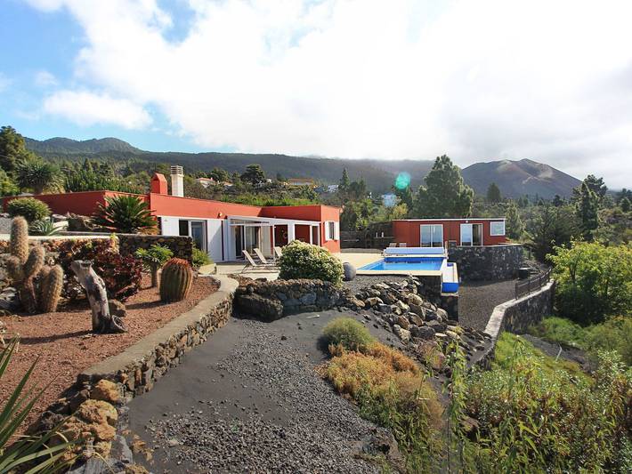 Ferienhaus für 6 Personen, mit Ausblick und Garten sowie Terrasse, mit Haustier - 1