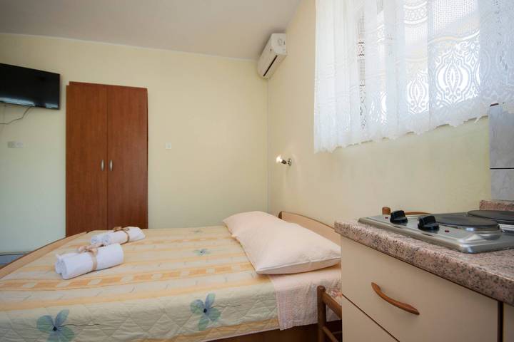 Holiday rental für 2 Personen, mit Balkon und Terrasse sowie Garten in Primosten - 2