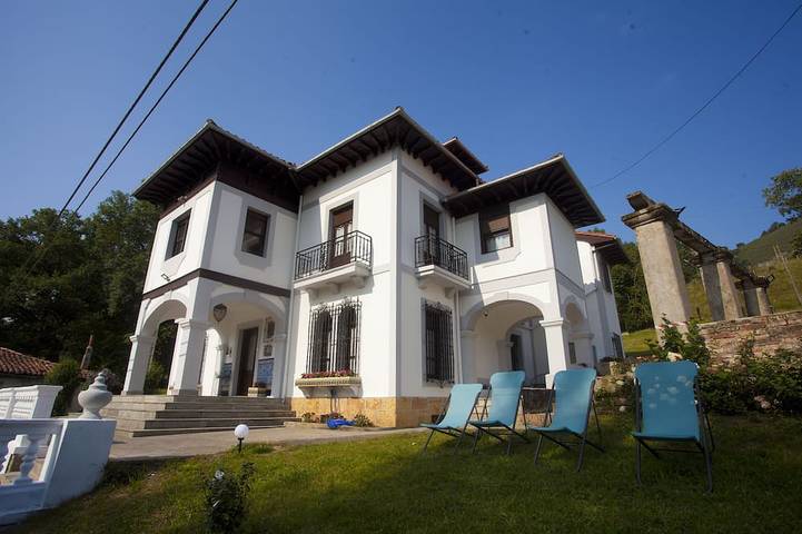 Ferienhaus für 14 Personen, mit Whirlpool und Garten sowie Balkon - 1