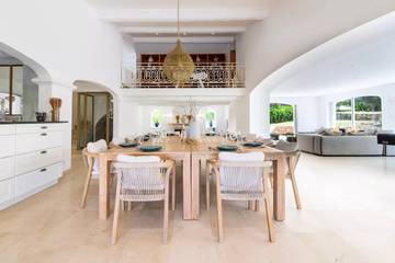 Villa for 16 People in Valbonne, Cannes region, Photo 4