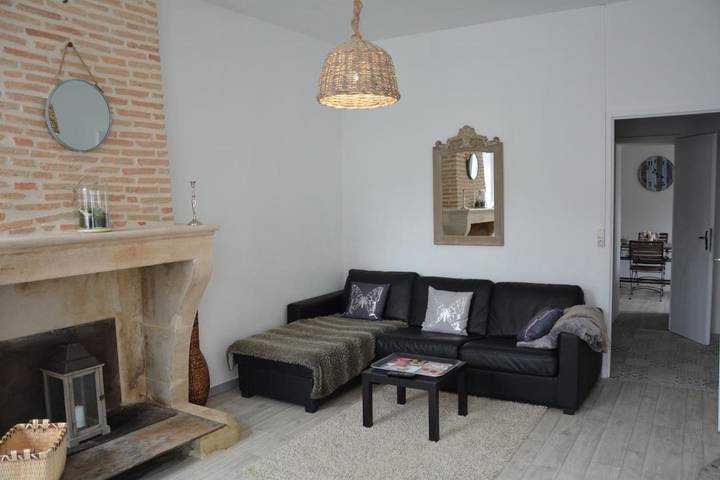 Location de vacances pour 6 personnes, avec terrasse, animaux acceptés à Lesparre-Médoc - 2