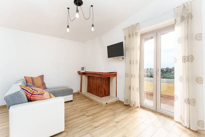 Cozy and Cool Flat with Mountain View and Balcony in Orosei, Gulf of Orosei
