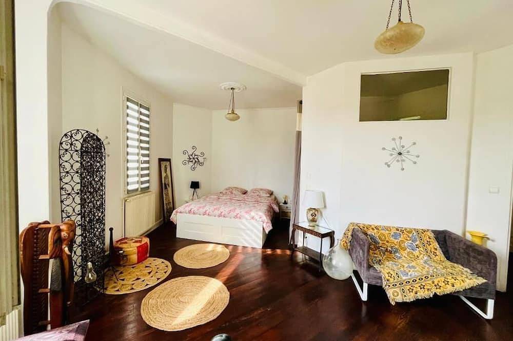 Charming Town Center House in Angoulême, Charente