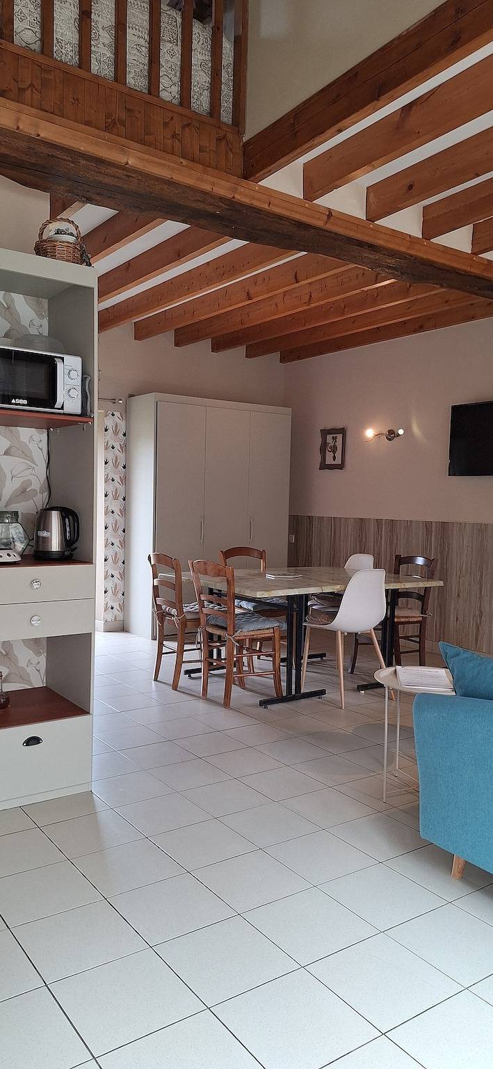 Ferienhaus 'La Maisonnette Du Meslay' mit privater Terrasse, Gemeinschaftsgarten und Wlan in Fyé, Sarthe