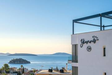 Ferienwohnung für 2 Personen, mit Ausblick und Pool sowie Terrasse in Tolo
