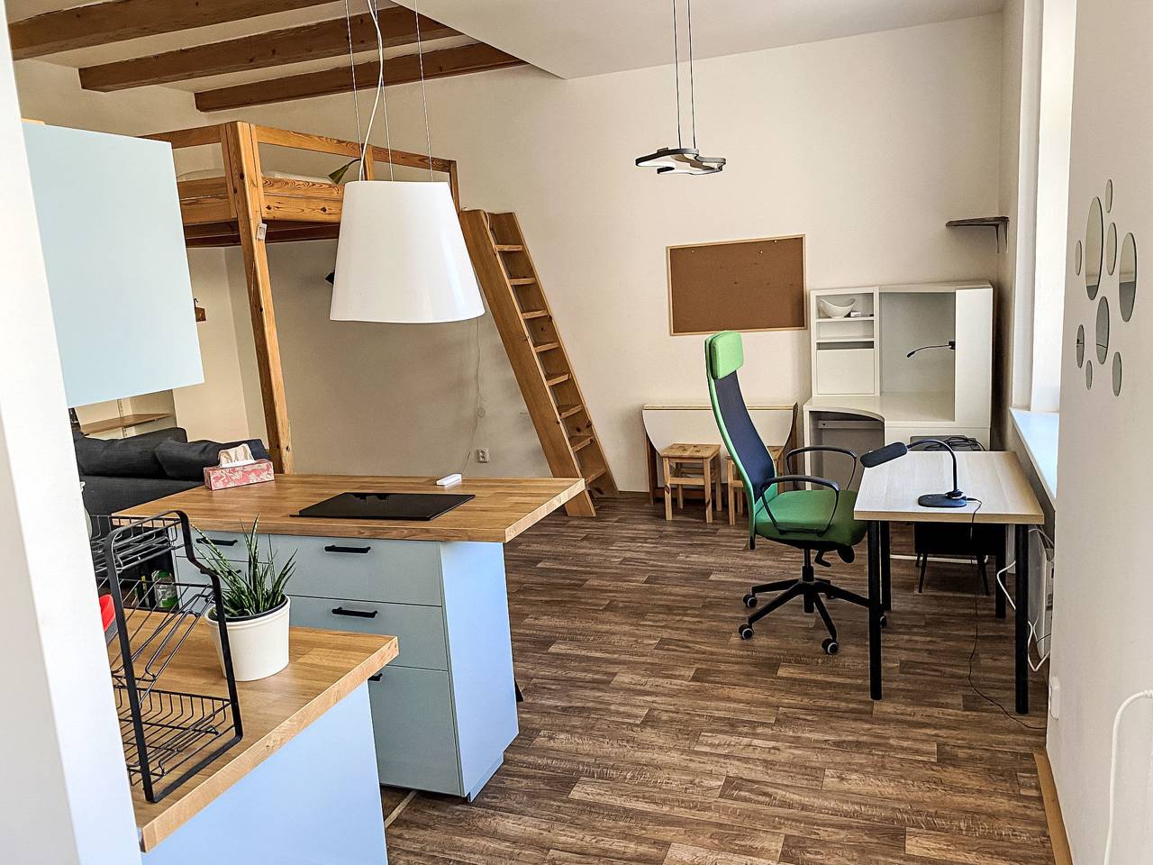 Entire apartment, Art District Nook in Prague, Central Bohemia
