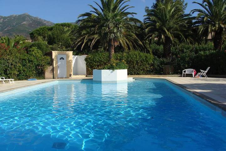 Maison de vacances pour 6 personnes, avec jardin ainsi que terrasse et piscine