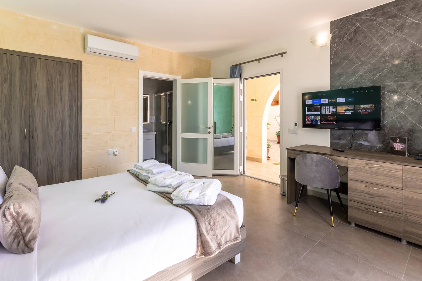 Ta'Battista B&B with pool Wied il-Miela in Xewkija, Gozo