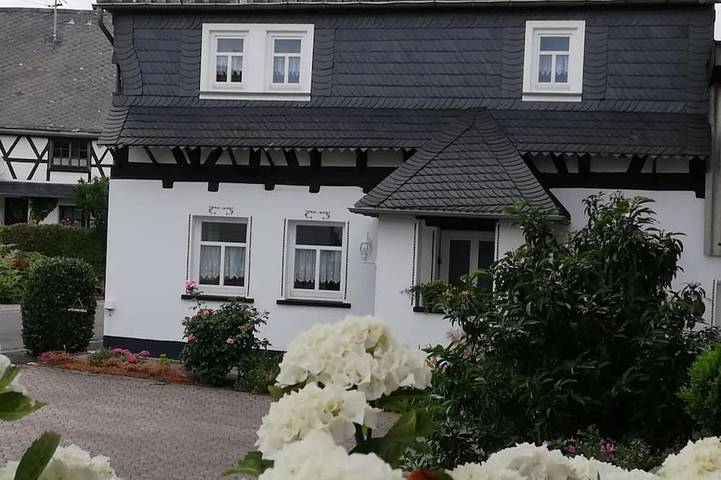 Ferienhaus für 5 Personen, mit Terrasse in Geierlay Hängeseilbrücke