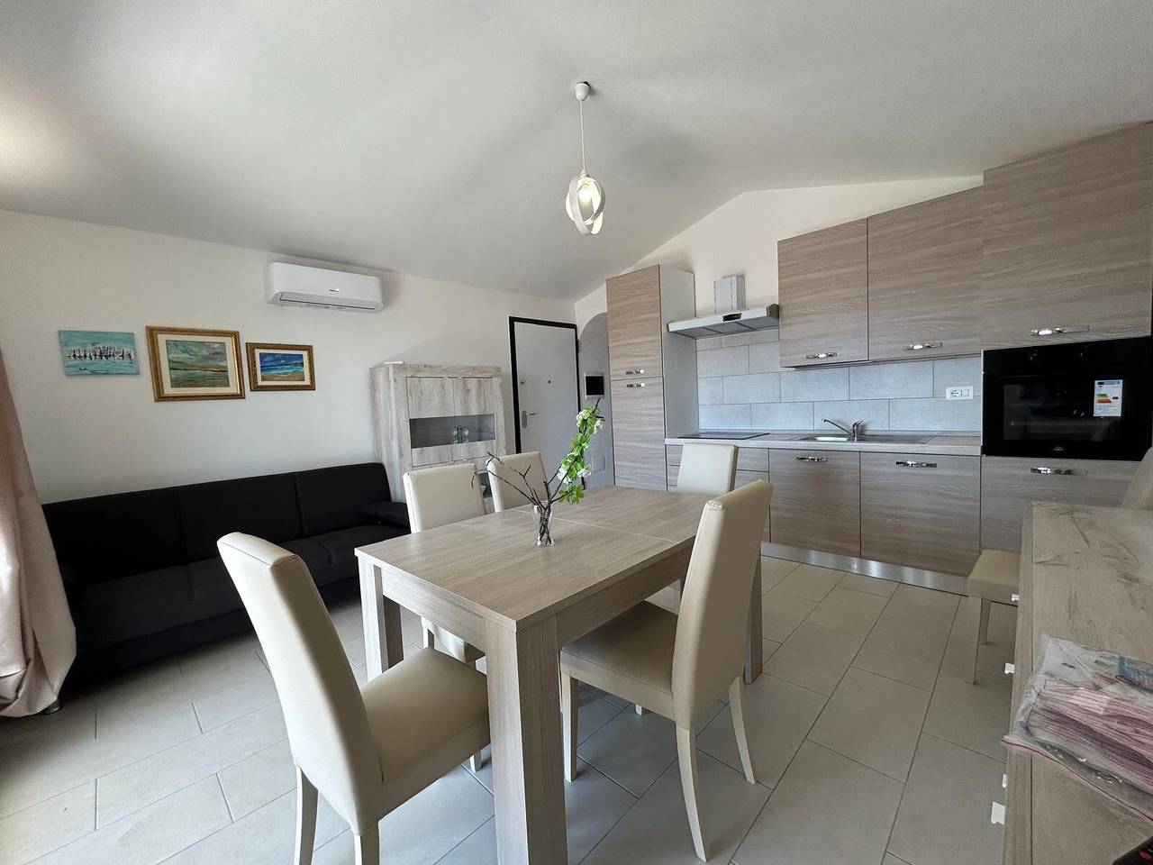 Ganze Wohnung, Ferienwohnung 'Trilocale' mit Meerblick, privater Terrasse und Klimaanlage in Pittulongu, Costa Smeralda