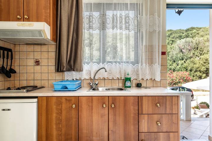 Entire studio, Studio Apartment Daratos studio 1 with Sea View, Shared Garden & Wi-Fi in Sami, Kefalonia