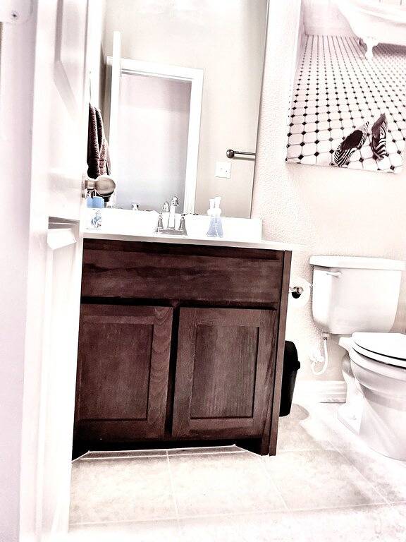 Brand new charming 2 bedroom Townhouse get away in Denton, Denton County