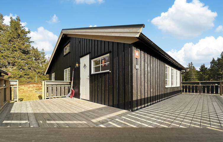 Feriehus for 6 personer, med hage og terrasse i Ringsaker 