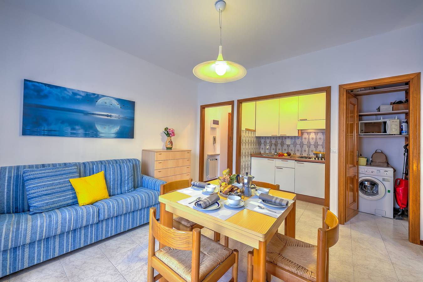 Apartamento entero, Il Tulipano Giallo 100m From The Sea in San Bartolomeo al Mare (City), San Bartolomeo al Mare