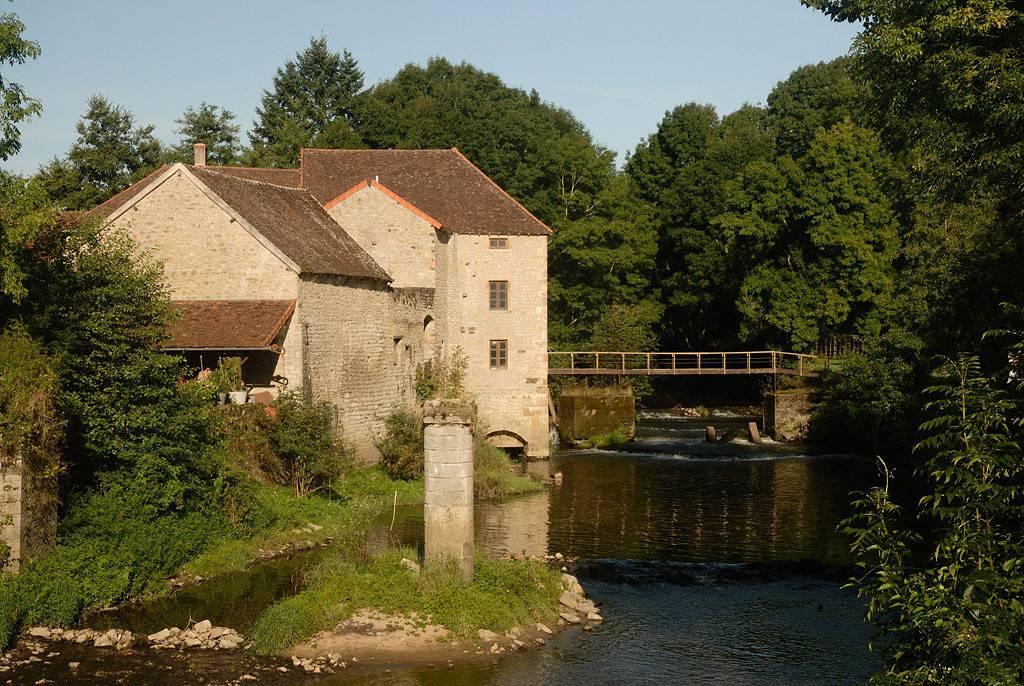 Watermolen Moulin du Montet in Palinges, Région de Charolles