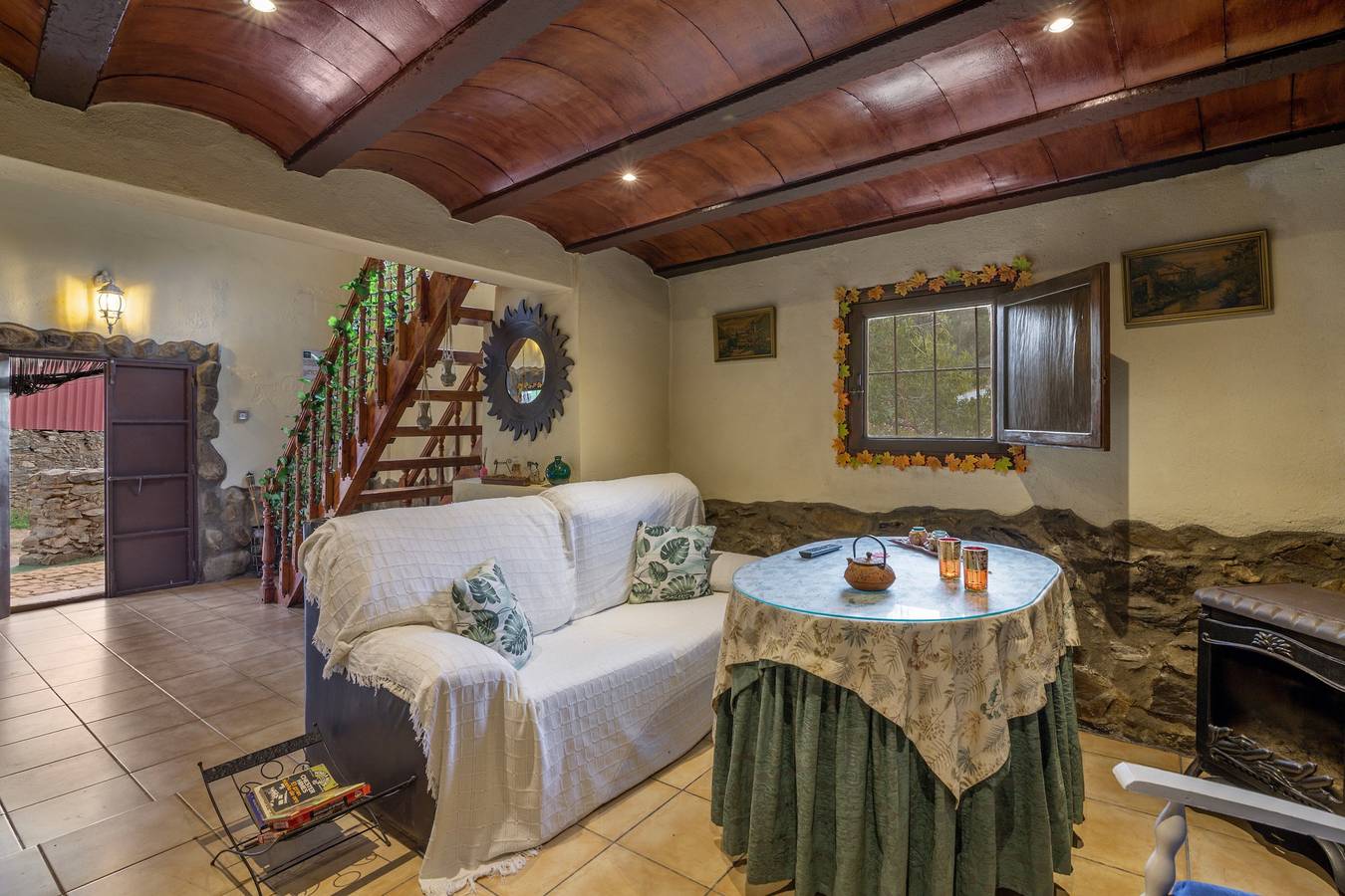 Ferienhaus 'La Casa De Los Bonales' mit Bergblick, privater Terrasse und eigenem Garten in Arroyomolinos de León, Sierra de Aracena y Picos de Aroche