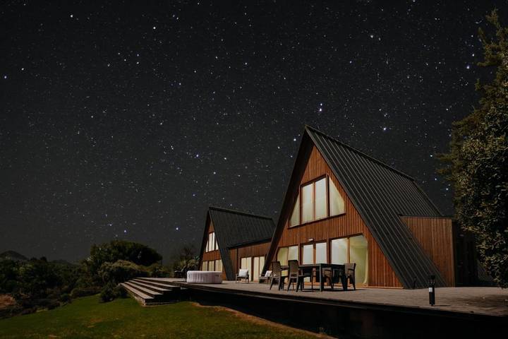 Chalet para 8 personas, con vistas al lago y terraza además de vistas y jardín - 1
