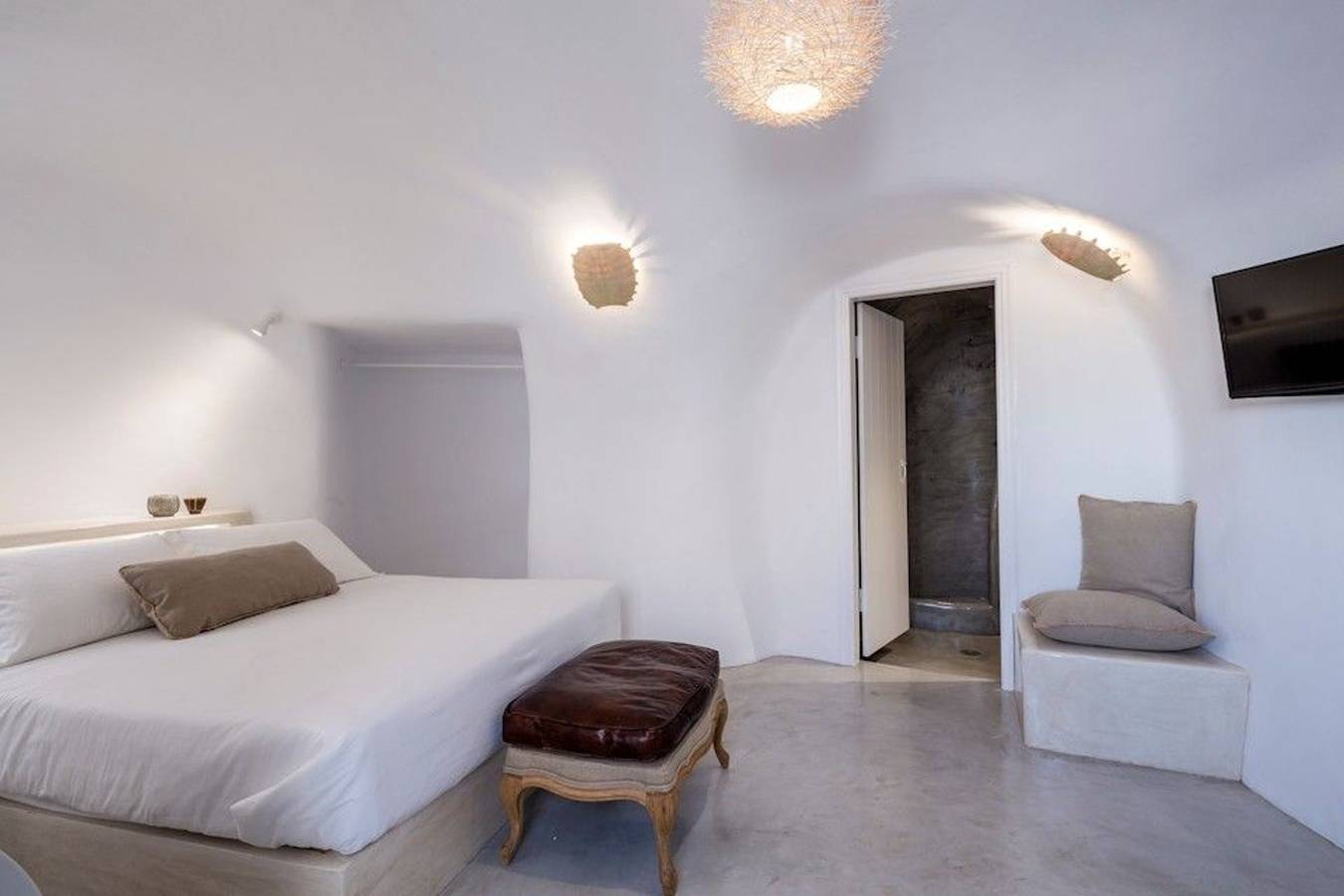 Luxury Santorini Villa | Villa Aqua Dream | 1 Bedroom | Indoor Plunge Pool | Oia in Oia, Santorini