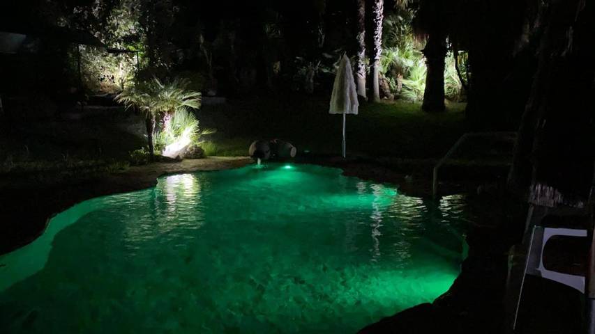 Location de vacances pour 5 personnes, avec vue ainsi que piscine et jardin à Torre del Greco - 3