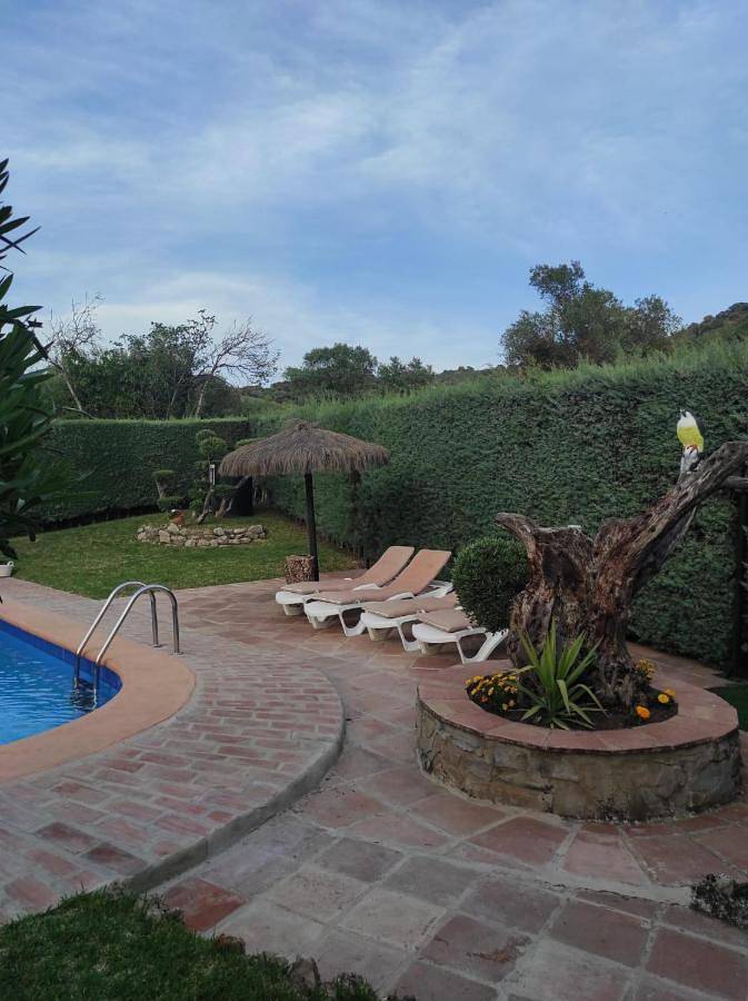 Casa rural para 4 personas, con jardín además de piscina y vistas, Se admiten mascotas en Serranía de Ronda - 2