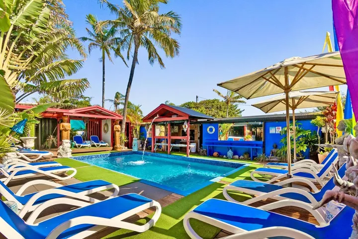 Resort for 2 people, with garden and pool as well as hot tub - 1