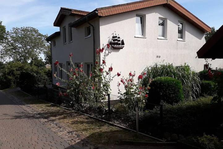 Ferienwohnung für 2 Personen, mit Terrasse und Garten in Groß Stresow