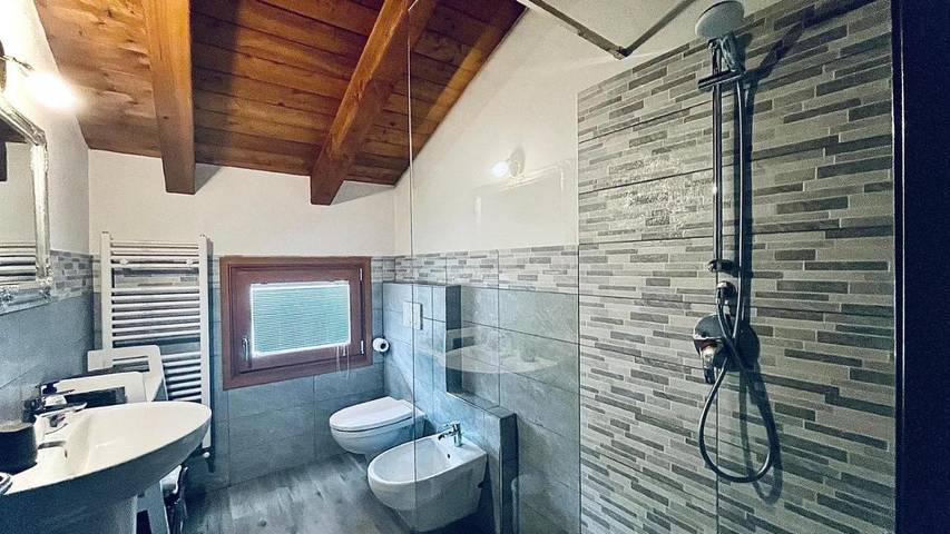 Location de vacances pour 6 personnes, avec vue dans Nus - 2