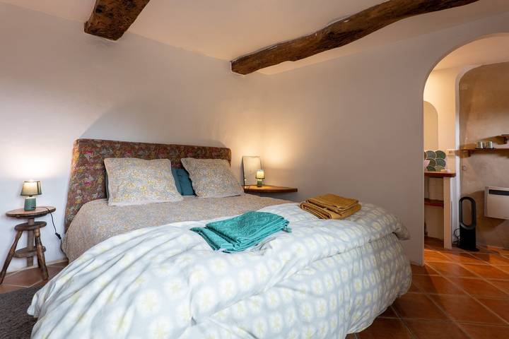 Chambre d’hôte pour 2 personnes, avec Jardin dans les Alpes-de-Haute-Provence