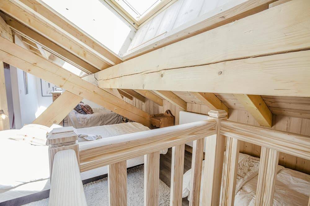 Apt Ella - a new 2 bed duplex in Les Alberts (Montgenevre) in Montgenèvre, Briançon und Umgebung