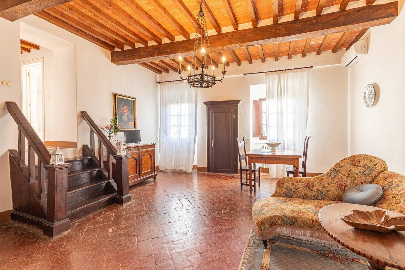 Casa vacanze "Residenza D'Epoca Alcova" con piscina condivisa, giardino condiviso e Wi-Fi in Lucignano, Chianti