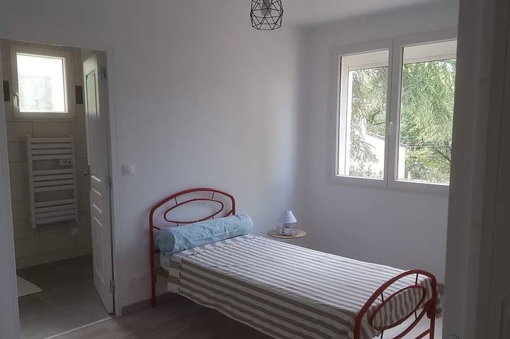 Location de vacances pour 5 personnes, avec jardin et terrasse à Beauvoisin - 4
