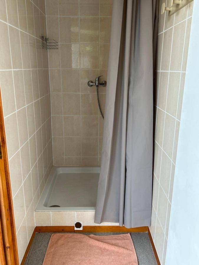 Location de vacances pour 3 personnes, avec terrasse ainsi que jardin et vue à Mons (Béziers) - 2