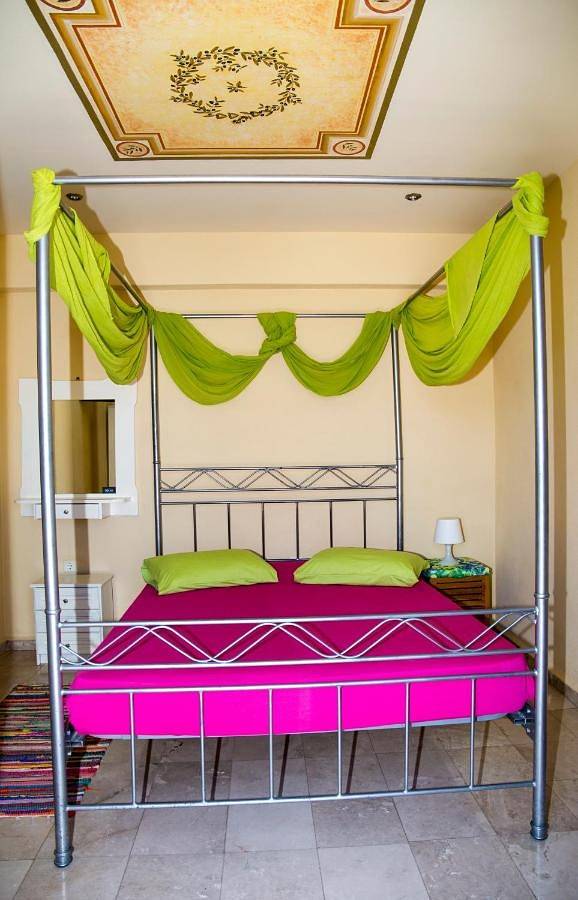 Maison d’hôte pour 2 personnes, avec jardin ainsi que vue et terrasse dans Spetses - 2