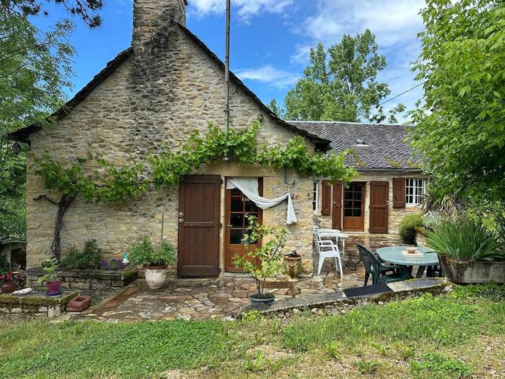 Location de vacances pour 6 personnes, avec Terrasse ainsi que Jardin et Vue à Coubisou - 2