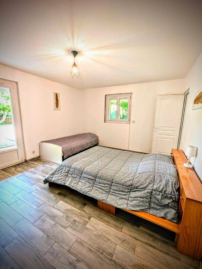 Appartement entier, Le Gîte d'Entressen Piscine Jeux & Pétanque Istres Miramas in Istres, Côte méditerranéenne (France)