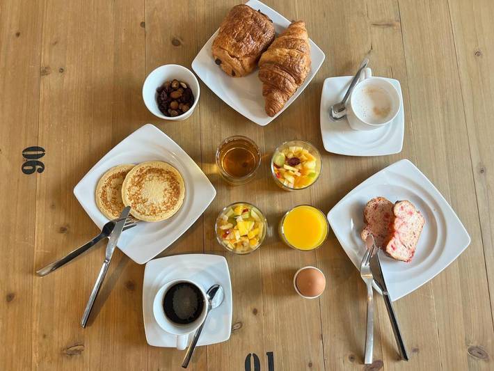 Hôtel pour 2 personnes, avec terrasse à Meyzieu - 3
