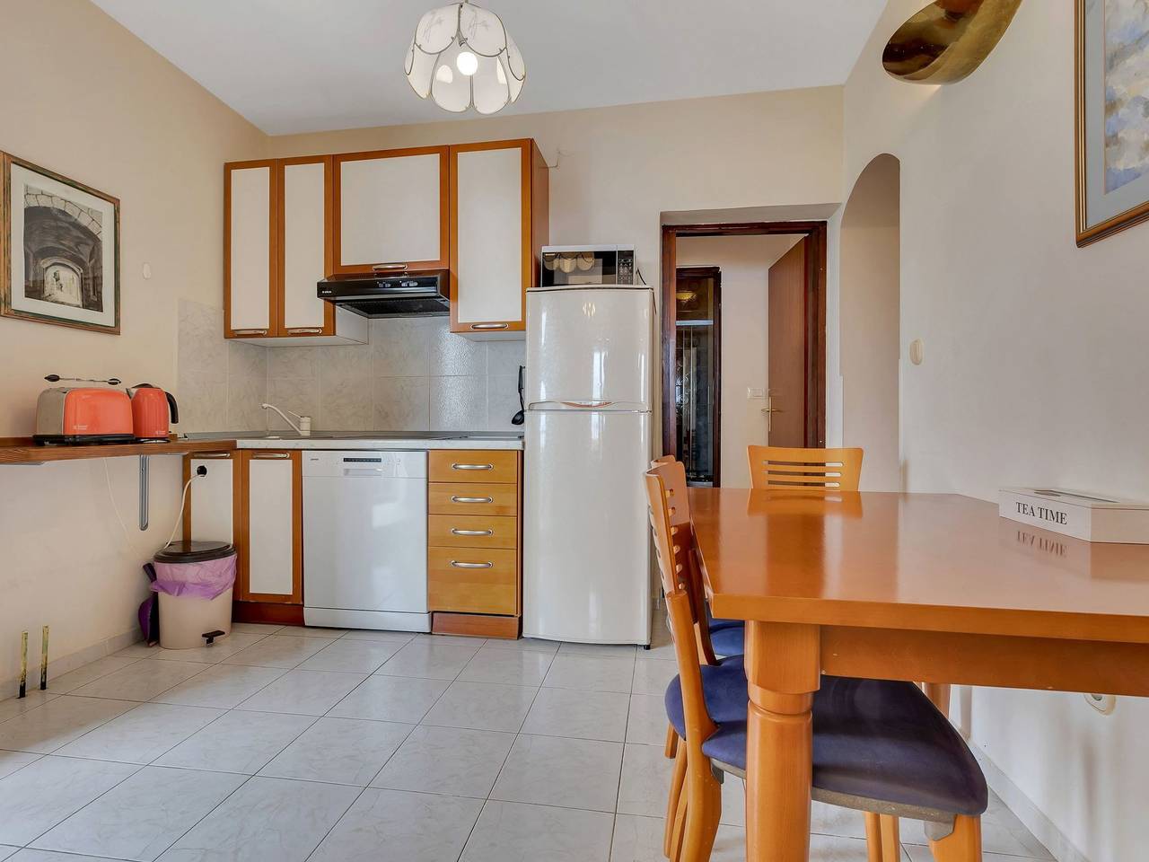 Ganze Wohnung, Wohnung in Drašnice mit Schönem Garten in Drašnice, Makarska Riviera