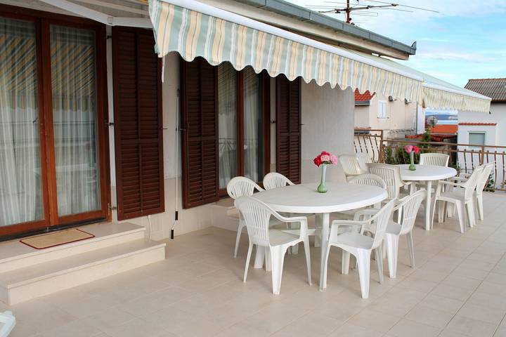 Entire apartment, Comfortable and spacious apartment with terrace Kaštel Štafilić, Kaštela A-5219-a in Kastel Novi, Kaštela