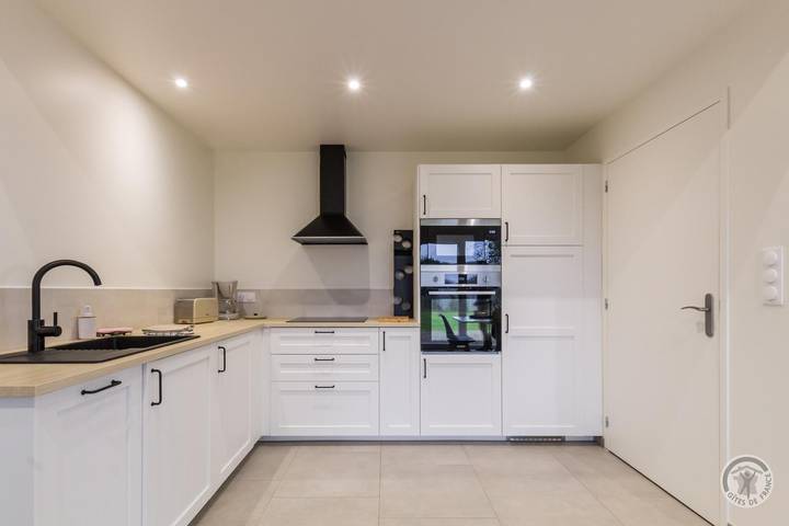 Gîte pour 4 personnes, avec jardin à Céaux - 2