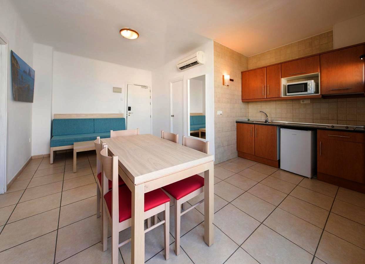 Appartement entier, Apartamentos Tramuntana in Ocean Beach Ibiza, Sant Antoni de Portmany