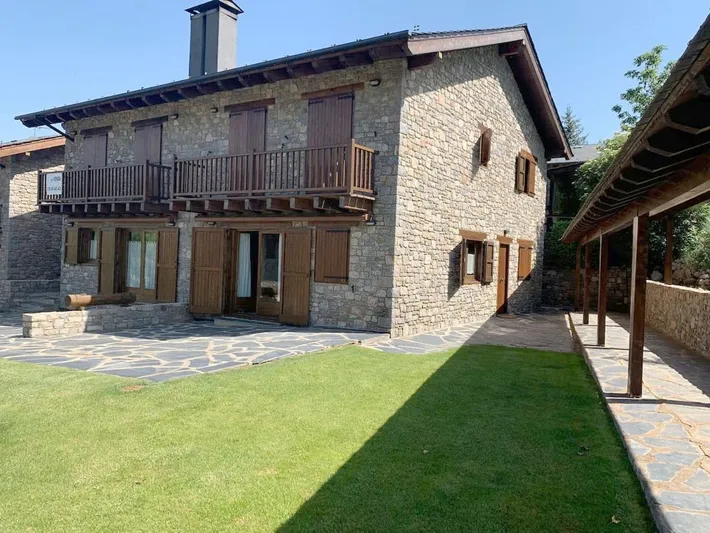 Ferienhaus für 9 Personen, mit Ausblick und Garten - 1
