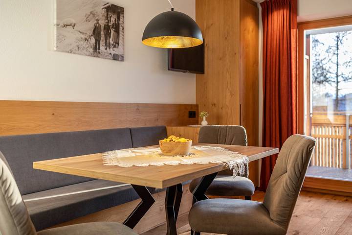 Hel lejlighed, Apartment 'Hubertus - Speikboden' with Mountain View, Private Terrace and Wi-Fi in Hohe Tauern, Sand in Taufers