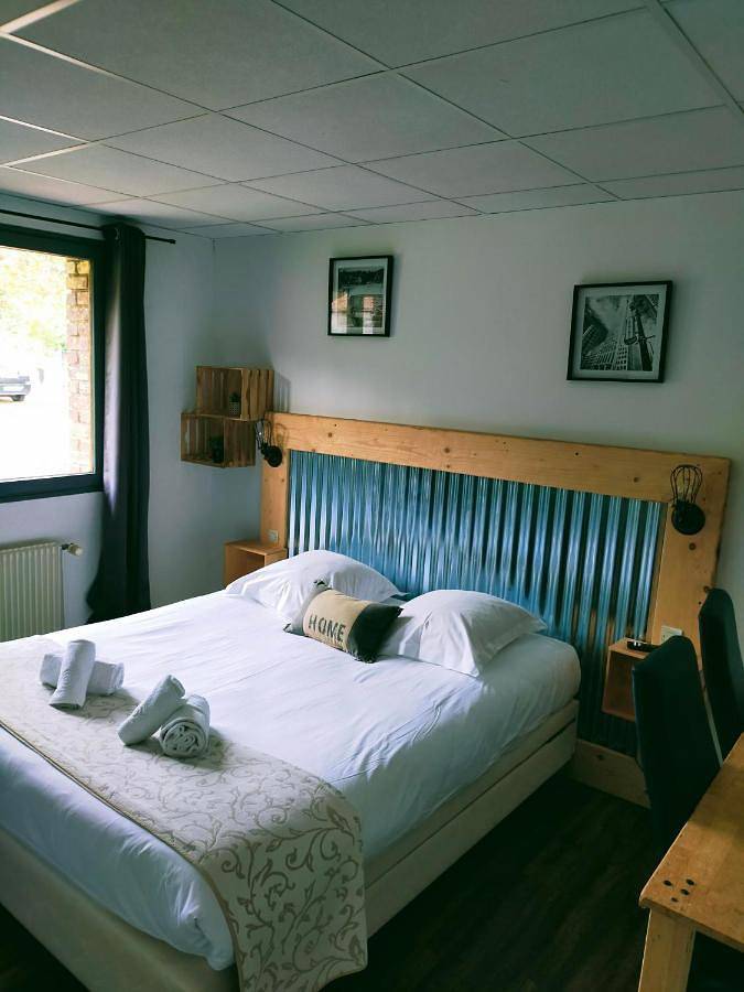 Hôtel pour 2 personnes, avec Terrasse et Jardin à Rouxmesnil-Bouteilles