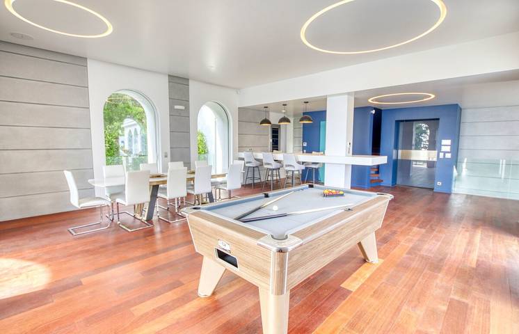 Villa pour 10 personnes, avec jacuzzi ainsi que terrasse et jardin à Saint-Raphaël - 4
