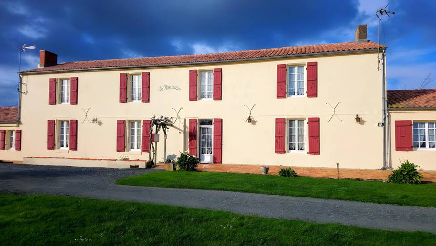 Le paradis - Chambre d'hôtes P in Chaillé-les-Marais, Fontenay-le-Comte