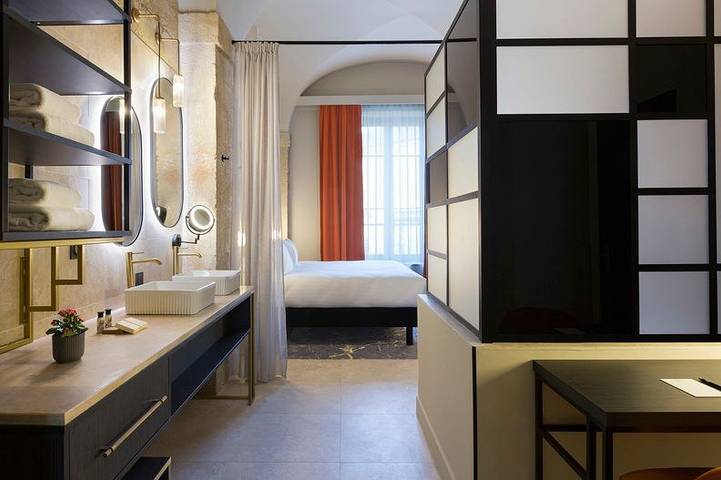Hôtel pour 2 personnes dans Arenes De Nimes - 3