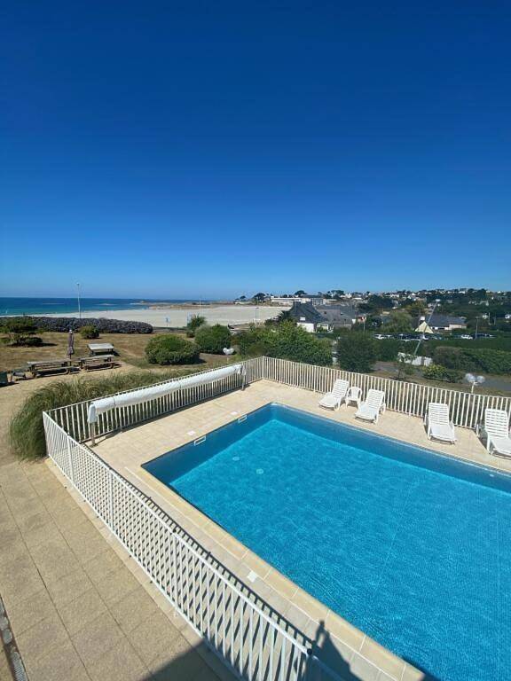 Gîte pour 5 personnes, avec jardin ainsi que vue et piscine dans Plage de Trestel - 3