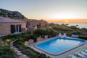 Villa mit pool für 21 Personen, mit Garten in Nord Sardinien