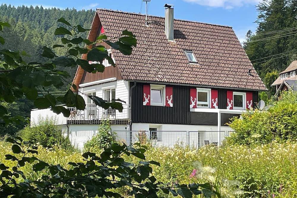 Ferienhaus Hirschle -Sauna, Hunde, 3 Schlafzimmer, 8 Personen in Alpirsbach, Kinzigtal